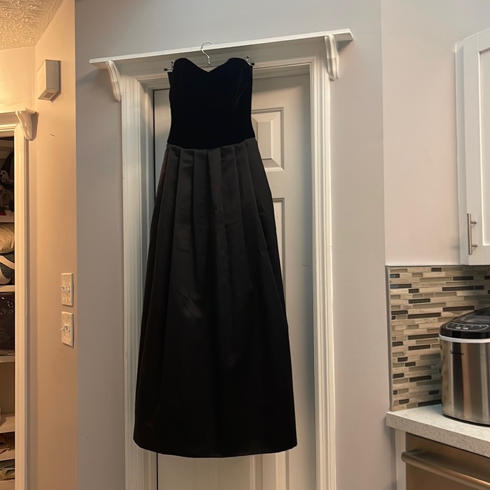 Vie by Victoria Royal Black Strapless Gown